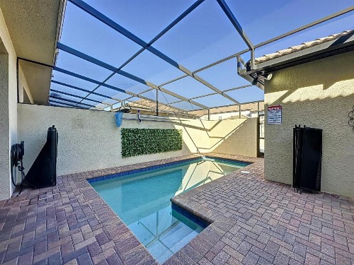 Windsor-5 Bed Townhouse w splashpool-3801WW - image 22