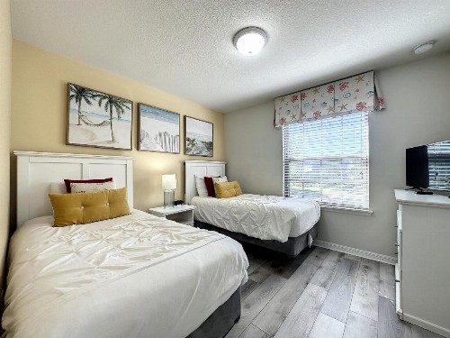 Windsor-5 Bed Townhouse w splashpool-3801WW - image 5