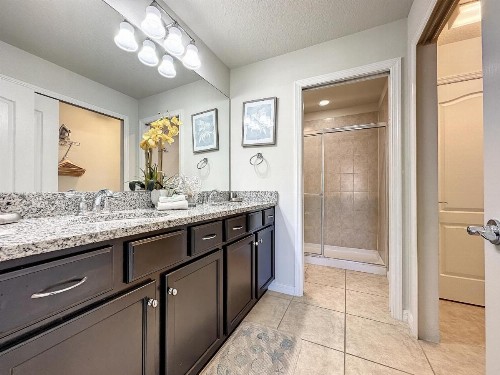 Windsor-5 Bed Townhouse w splashpool-3801WW - image 7