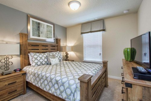 Windsor-5 Bed Townhouse w splashpool-3815WW - image 33