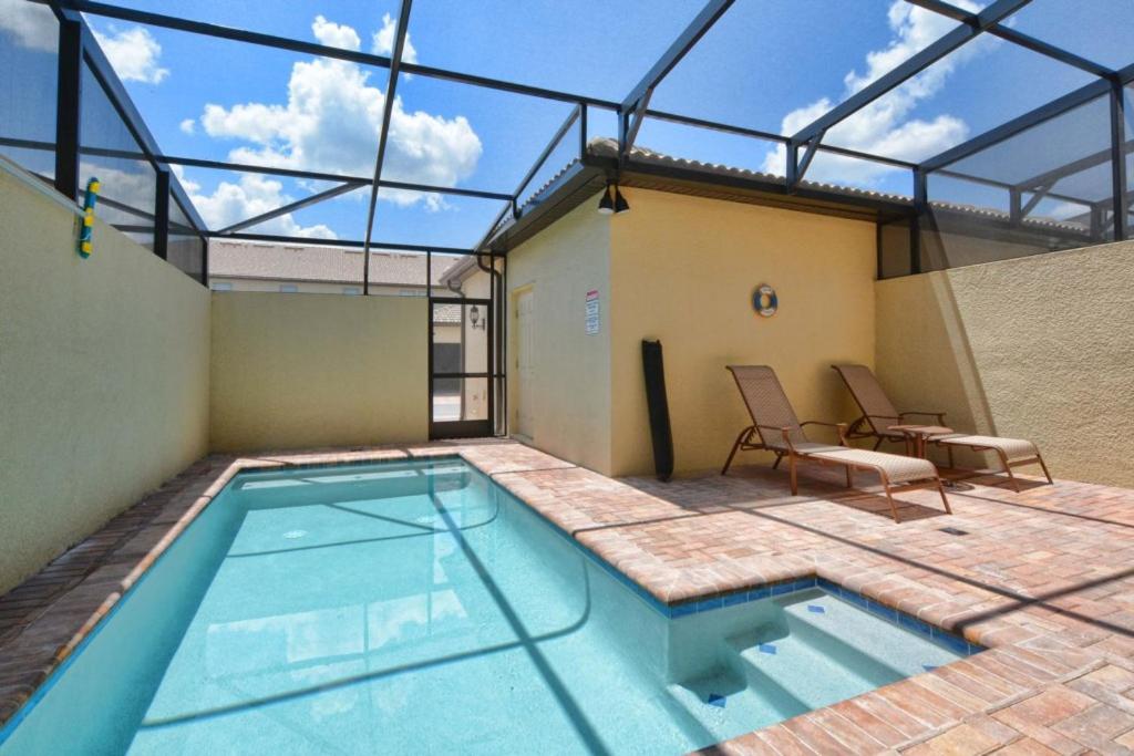 Windsor-5 Bed Townhouse w splashpool-3815WW - image 4