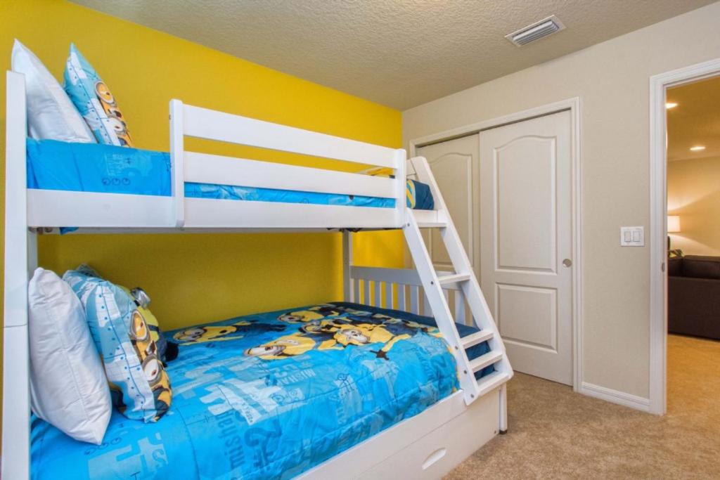 Windsor-5 Bed Townhouse w splashpool-3815WW - image 5