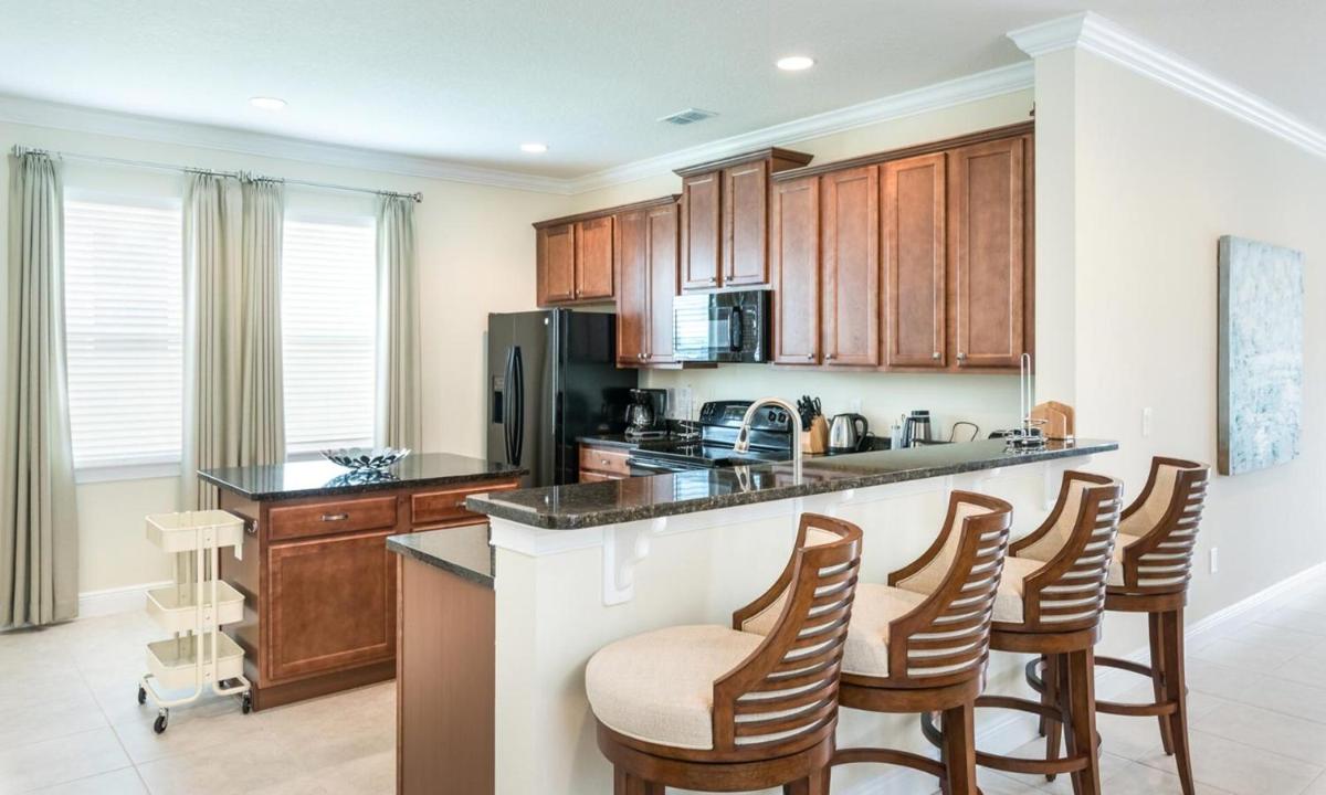 5 Star Villa on Encore Resort at Reunion with Large Private Pool Orlando Villa 4371 - image 5