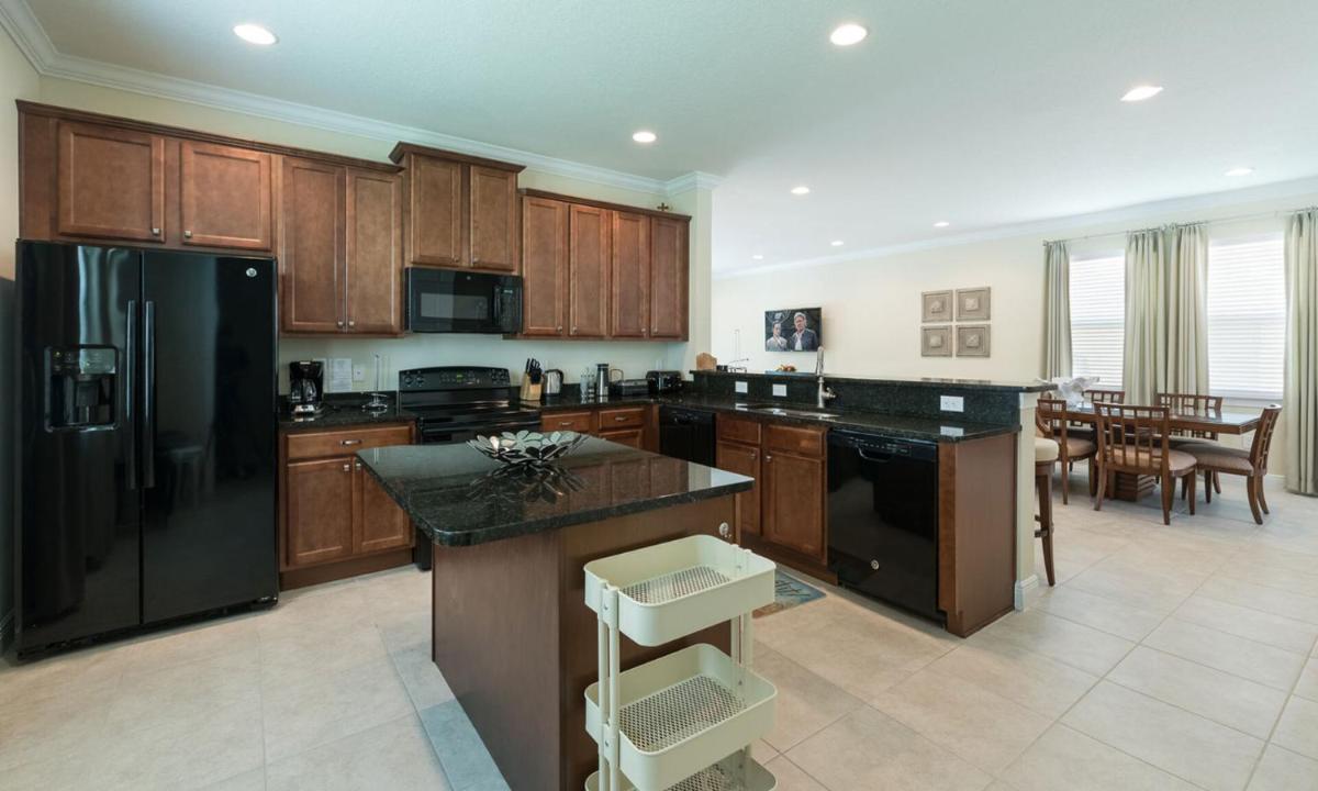 5 Star Villa on Encore Resort at Reunion with Large Private Pool Orlando Villa 4371 - image 6