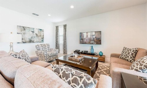 Rent Your Own Orlando Villa with Large Private Pool on Encore Resort at Reunion Orlando Villa 4373 - image 2