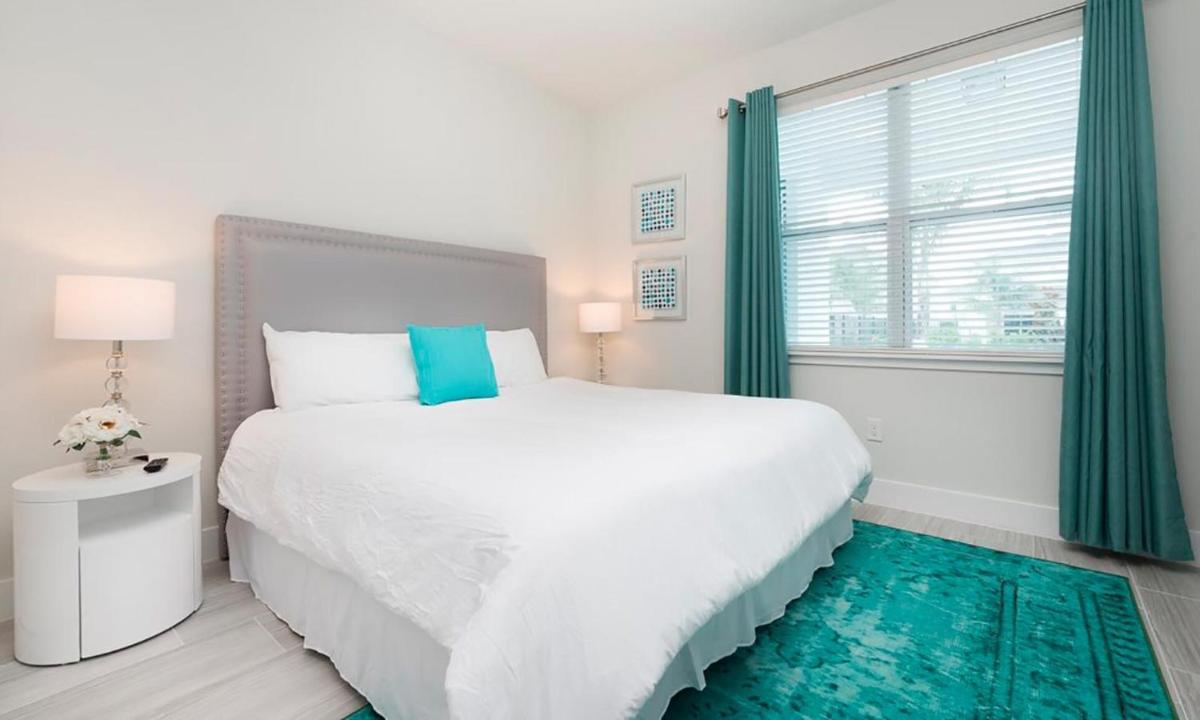 Luxury Contemporary Style Villa on Encore Resort at Reunion Orlando Villa 4435 - image 7
