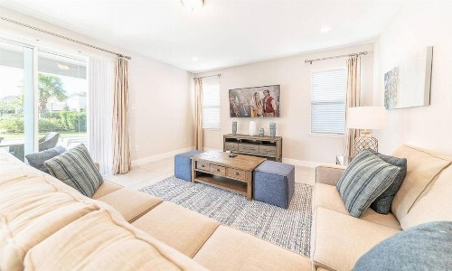 Luxury Contemporary Style Villa on Encore Resort at Reunion Orlando Villa 4497 - image 6
