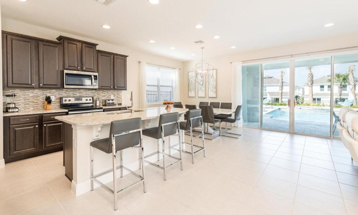 Luxury Private Villa with Large Pool on Encore Resort at Reunion Orlando Villa 4476 - image 6
