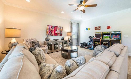 Rent the Perfect 5 Bedroom Villa on Encore Resort at Reunion Orlando Villa 4513 - image 2