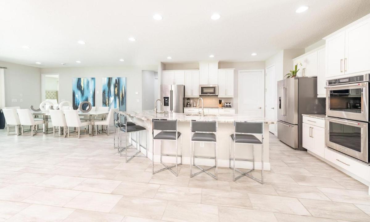 Rent Your Own Orlando Villa with Large Private Pool on Encore Resort at Reunion Orlando Villa 4510 - image 7