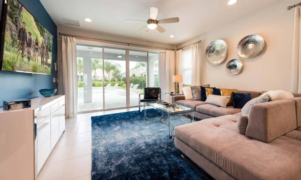 Luxury Villa on Encore Resort at Reunion with a Private Pool Orlando Villa 4706 - image 2