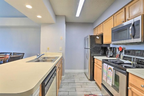 Laguna Bay Resort Condo about 8 Mi to Disney! - image 1