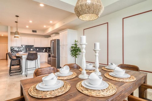 Super Sophisticated 2 bed apartment 10 minutes from Disney parks - image 7