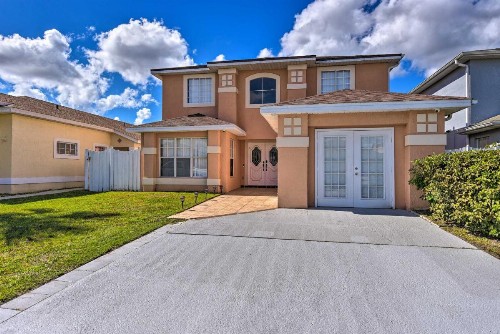 Orlando Home with Lake View Pool and Game Room!