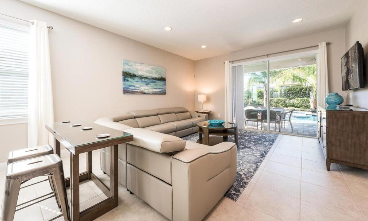 Beautiful 5 Star Villa on Encore Resort at Reunion with Large Private Pool Orlando Villa 4343 - image 5
