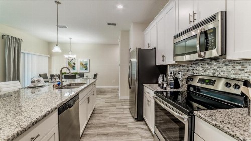 Beautiful 5 Star Villa with Private Pool on the Prestigious Storey Lake Resort Orlando Villa 4957 - image 4