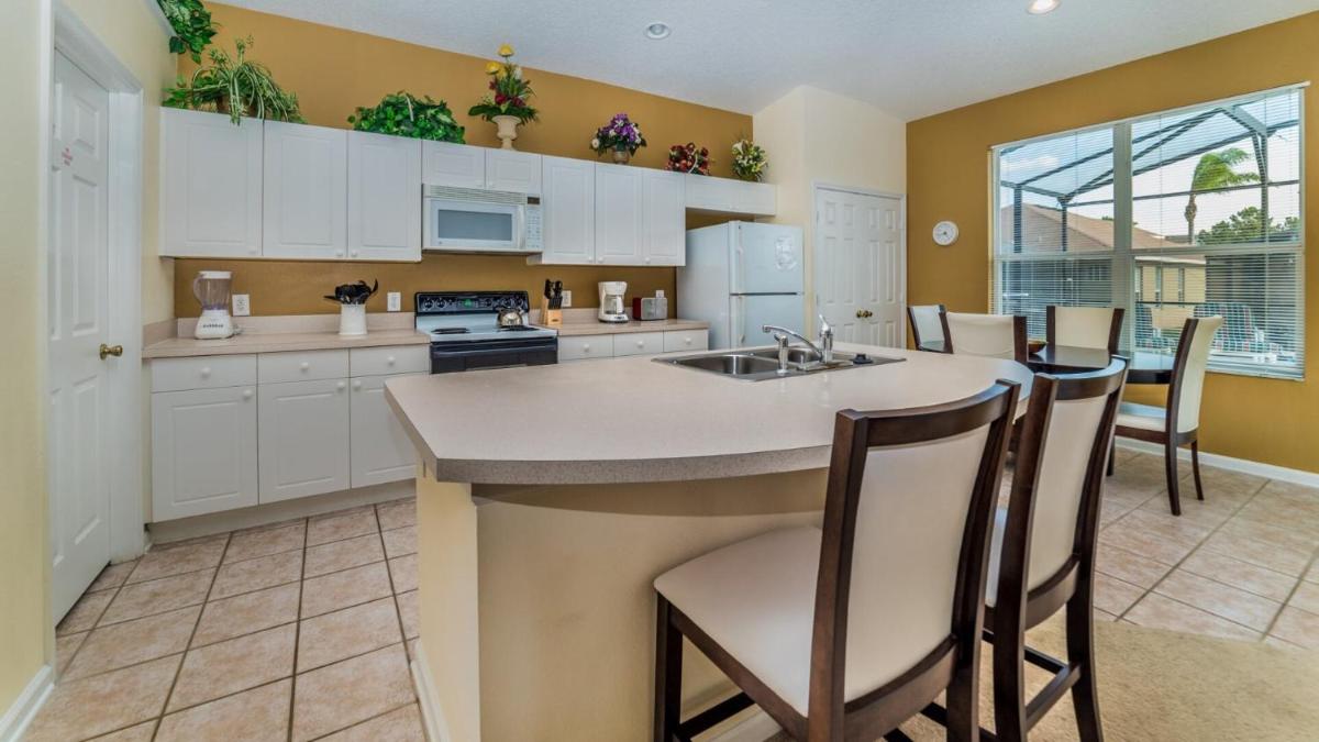 Beautiful 5 Star Villa with Private Pool on the Prestigious Windsor Palms Resort Orlando Villa 4879 - image 5