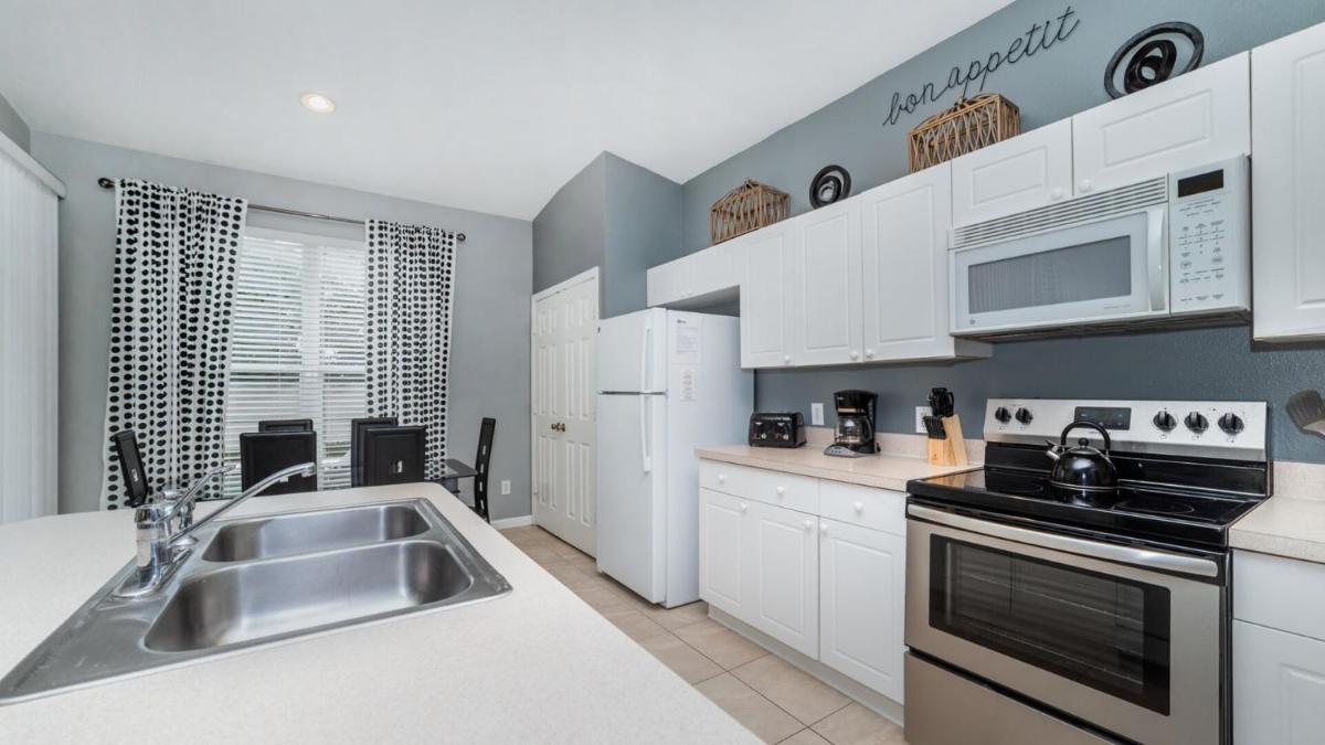 Beautiful 5 Star Villa with Private Pool on the Prestigious Windsor Palms Resort Orlando Villa 4886 - image 5