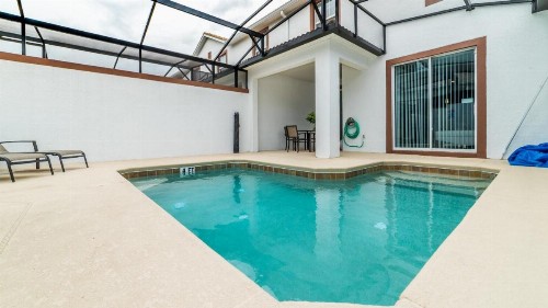 Beautiful Townhome with first class amenities on Storey Lake Resort Orlando Townhome 4897 - image 1