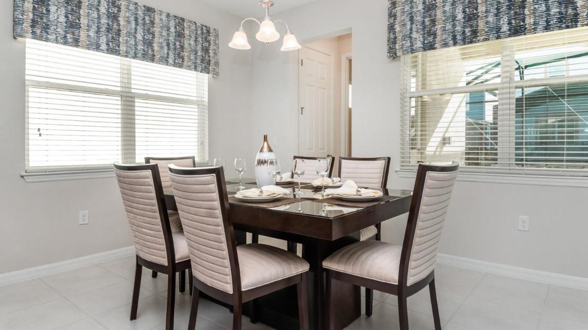 Beautiful Villa with first class amenities on Solara Resort Orlando Villa 4954 - image 7