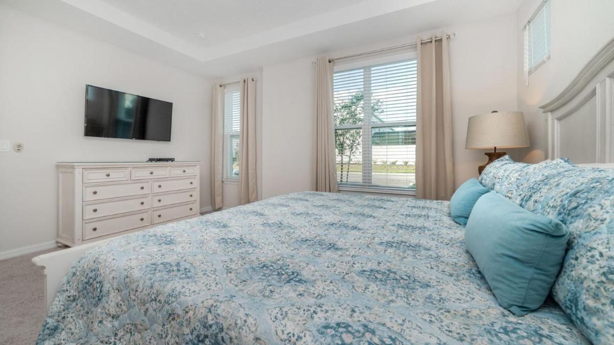 Exclusive Townhome with Large Private Pool on Solara Resort Orlando Townhome 4831 - image 6