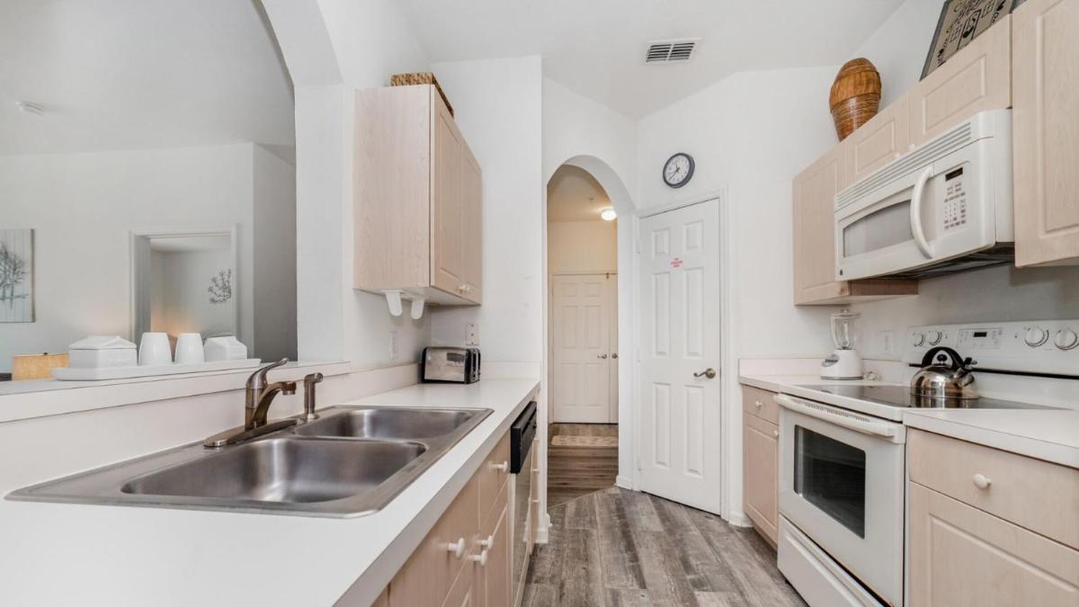 Rent the Perfect 2 Bedroom Condo on Windsor Palms Resort Orlando Condo 4801 - image 6