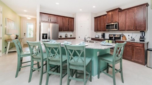 Rent Your Own Exclusive Villa with Large Private Pool on Solara Resort Orlando Villa 4992 - image 3