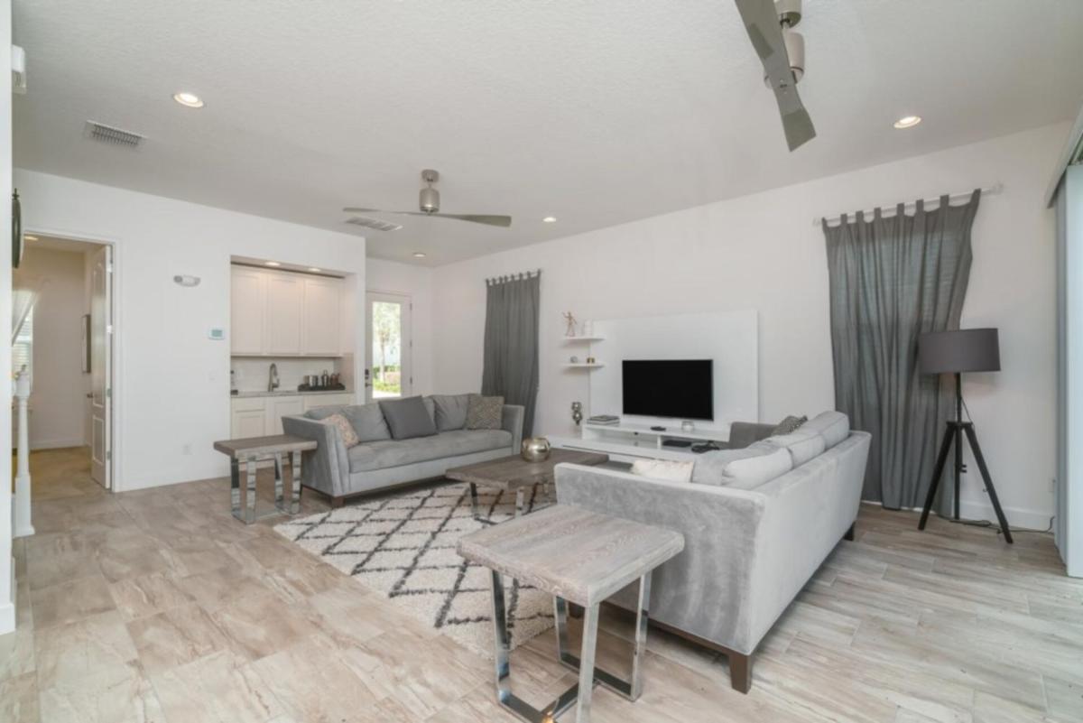 The Ultimate Guide to Renting Your Luxury 9 Bedroom Villa on Reunion Resort Orlando Villa 3612 - image 5