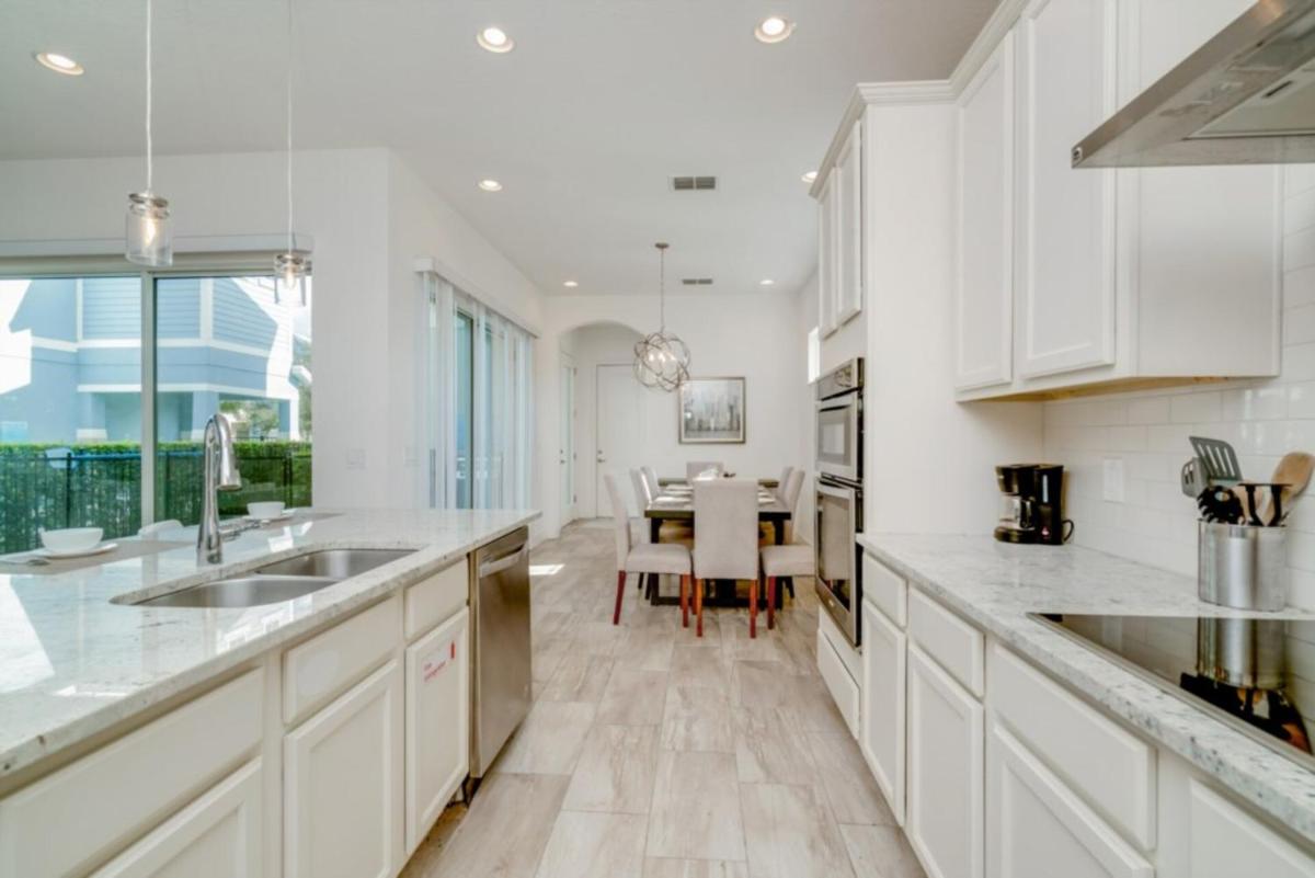 The Ultimate Guide to Renting Your Luxury 9 Bedroom Villa on Reunion Resort Orlando Villa 3612 - image 7