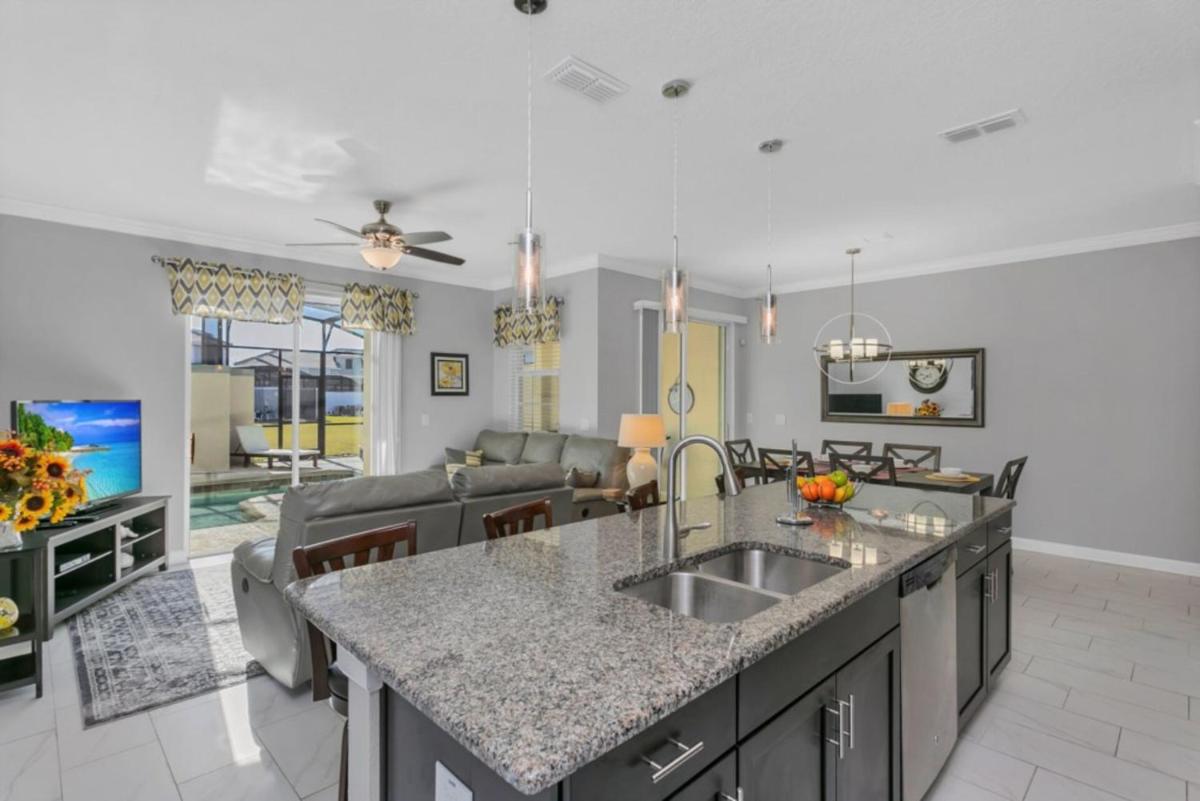 Townhome in One of Orlando's most Exclusive ResortsStorey Lake Resort Orlando Townhome 5071 - image 4