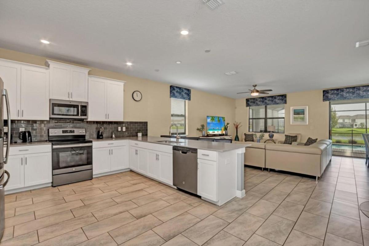 You have Found the Ultimate Luxury 9 Bedroom Villa on Storey Lake Resort Orlando Villa 5038 - image 6