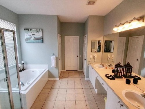 SP8143 - Fabulous 6 Bedroom Pool Home with conservation view at Windsor Palms close to Disney World - image 11