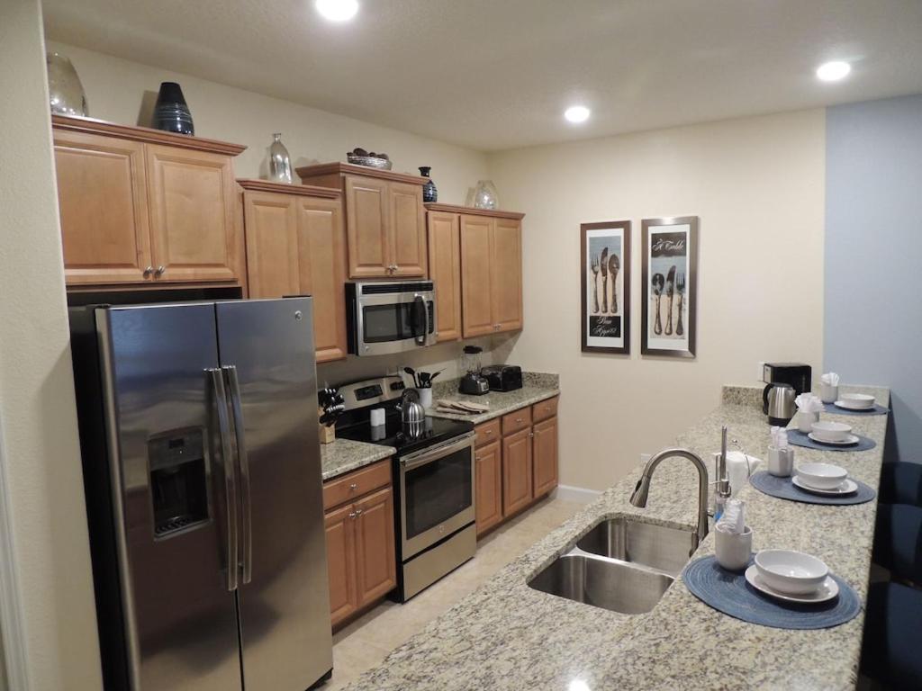 FROZEN Retreat with Private Pool & Baby Gear near Disney World - image 6