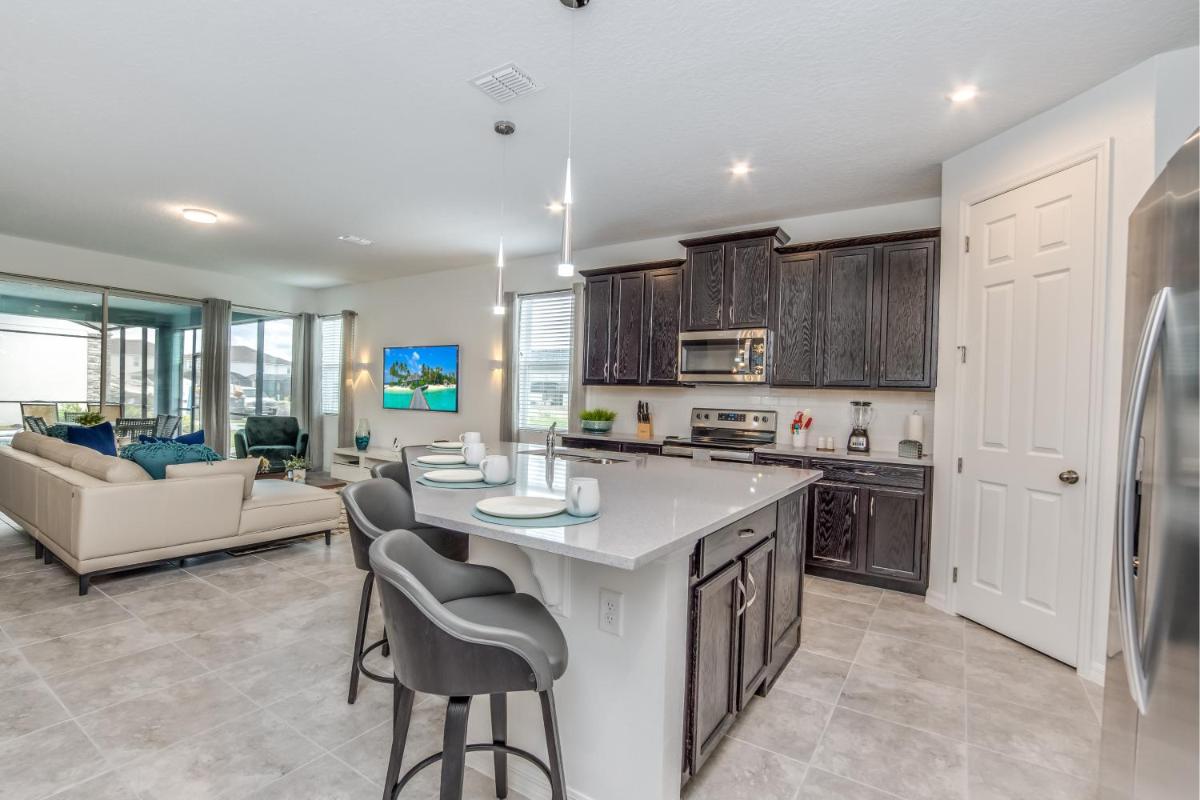 8916 Caroline Bay Court - image 6