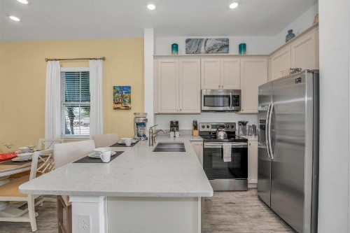 8025 Flip Flop Way - image 6