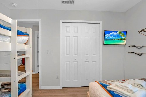 Roomy Town Home Mickey-Themed Bedroom! #4BV550 - image 42