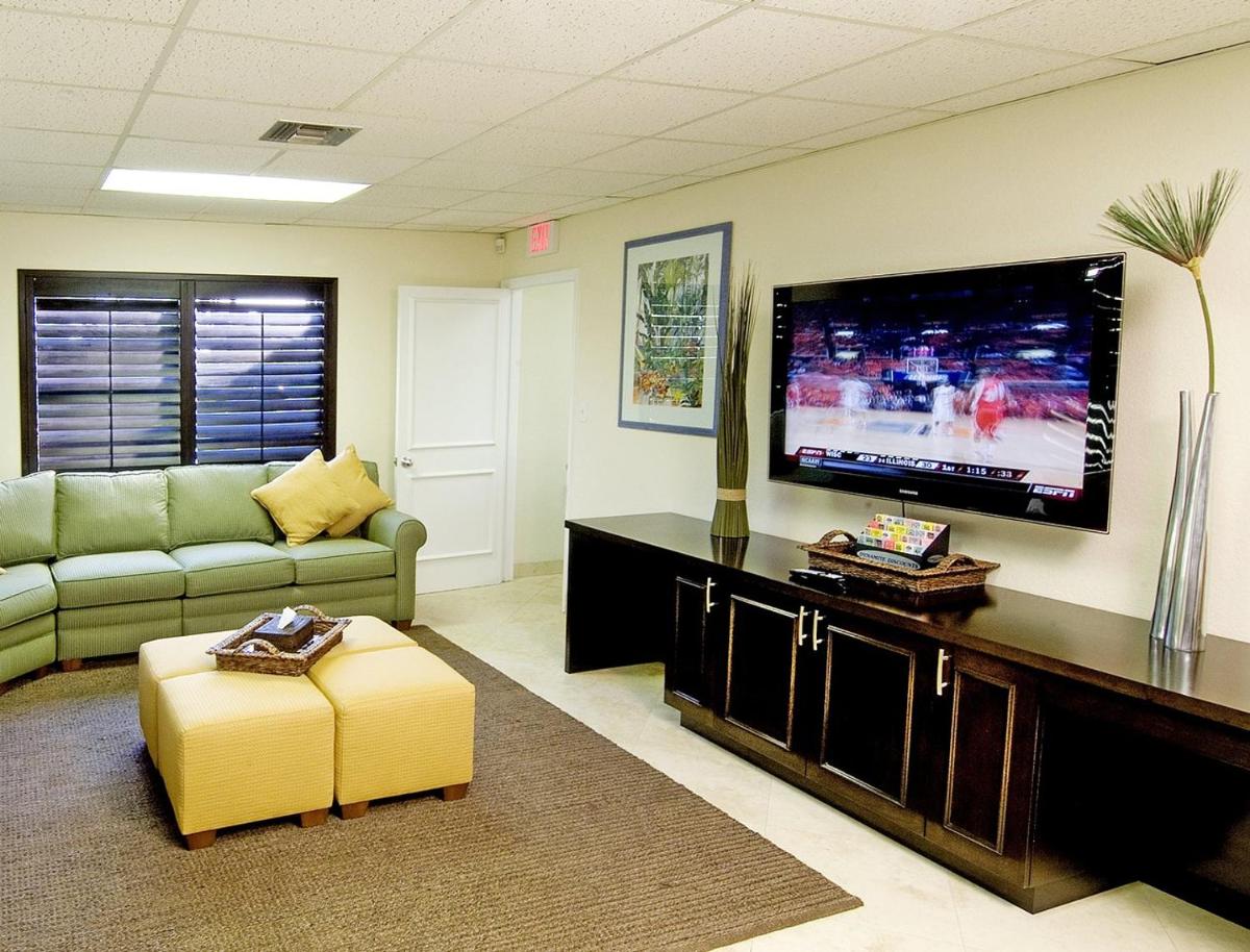 Spacious and Private Villa Resort in Kissimmee - Two Bedroom Unit#1 - image 5