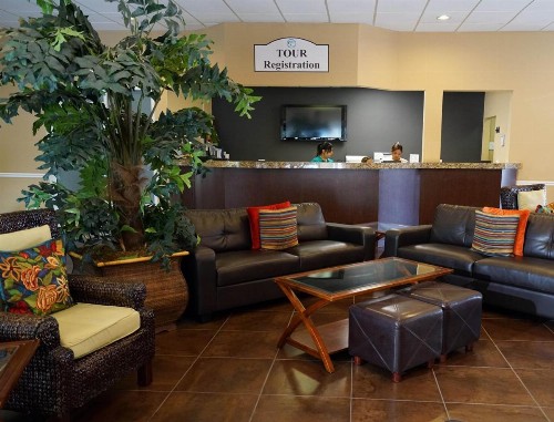 Immaculate and Convenient Villa in Sunny Kissimmee - One Bedroom #1 - image 11