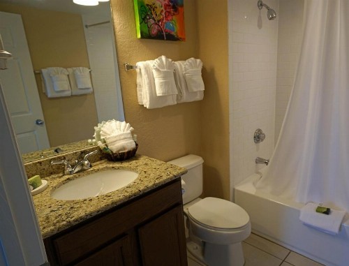 Immaculate and Convenient Villa in Sunny Kissimmee - One Bedroom #1 - image 5