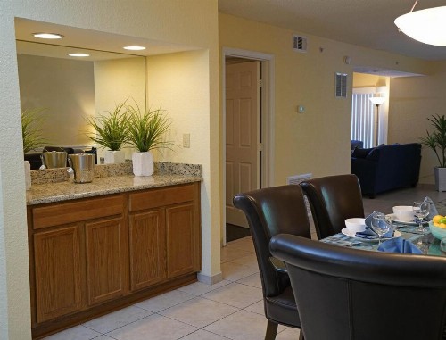 Immaculate and Convenient Villa in Sunny Kissimmee - Two Bedroom #1 - image 11