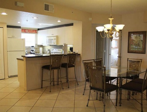 Holiday Villa at Florida's Beautiful Tropical Landscape - Two Bedroom #1 - image 10