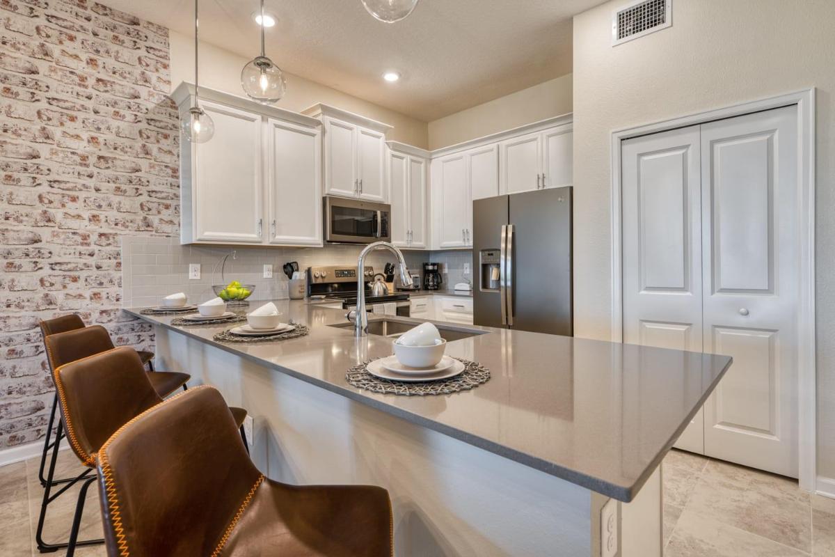 Super nice 2 bed condo 10 minutes from Disney - image 6