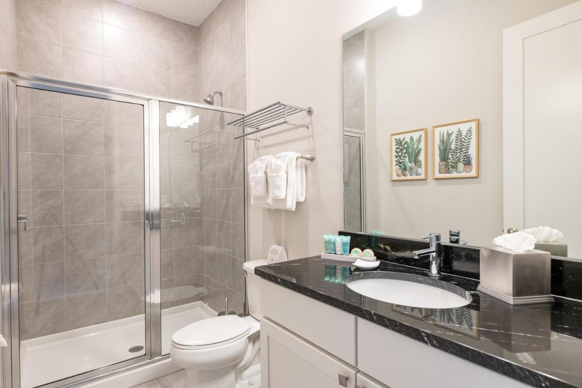 Impressive 6 Bedroom Home at Bears Den with Movie Theater and Private Pool 936JN - image 5