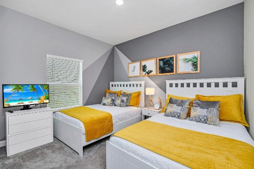 5BR Home - Family Resort - Private Pool and BBQ! - image 12