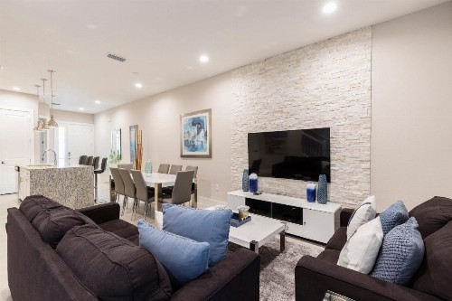 4 BR 4 BA Villa only 5min from Disney BBQ Grill - image 1