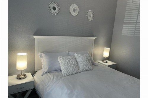 Newly Renovated 3BR 2BA Condo near Disney World FL - image 6