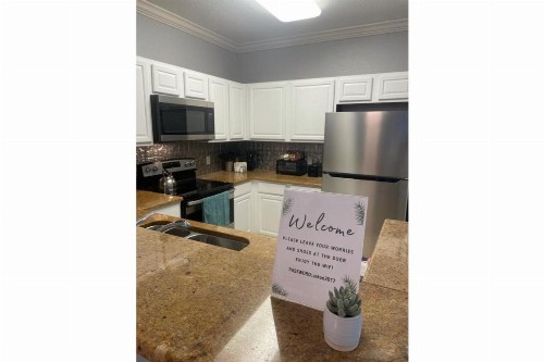 Newly Renovated 3BR 2BA Condo near Disney World FL - image 7