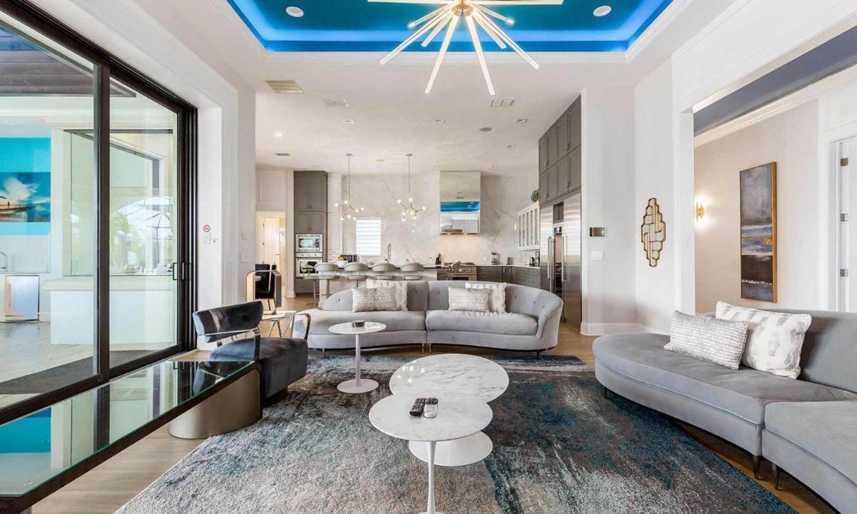 Rent this Luxury 5 Star Villa on Reunion Resort and Spa Orlando Mansion 4736 - image 7