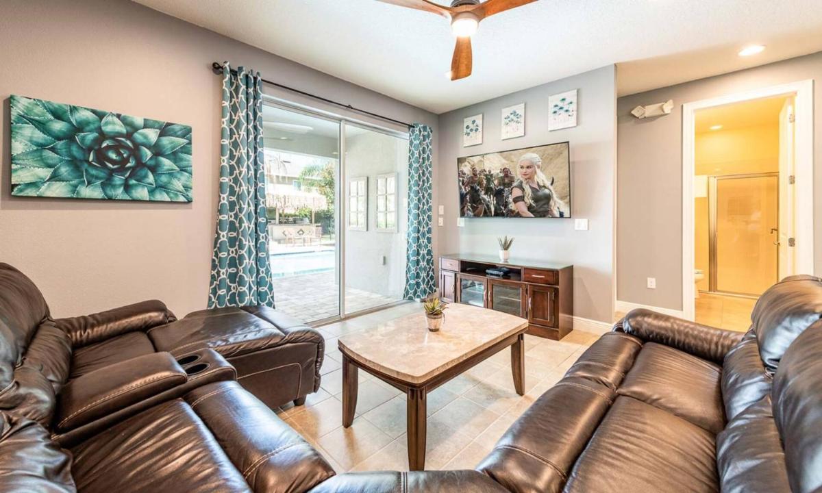Rent Your Own Orlando Villa with Large Private Pool on Encore Resort at Reunion Orlando Villa 4710 - image 6