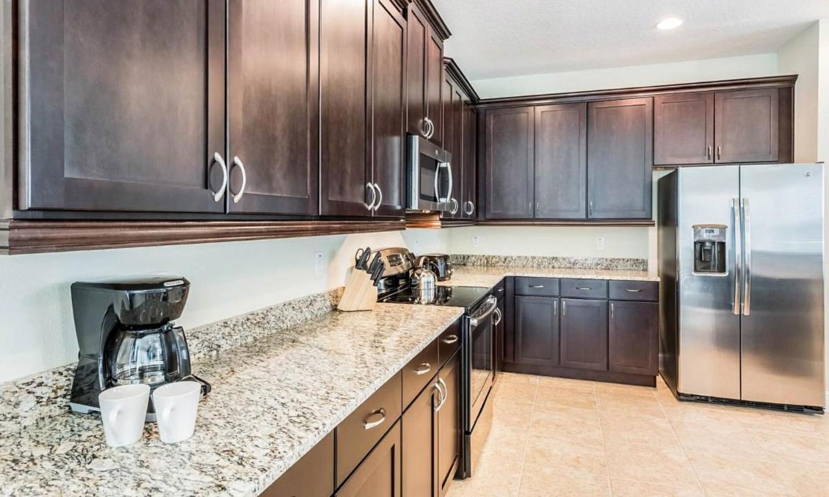 Luxury Villa with Private Pool on Reunion Resort and Spa Orlando Villa 4623 - image 7